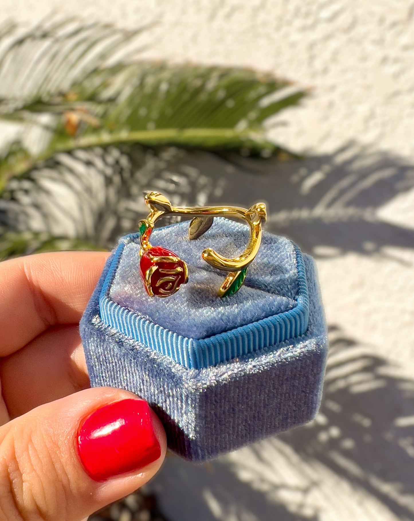 Red Rose Ring
