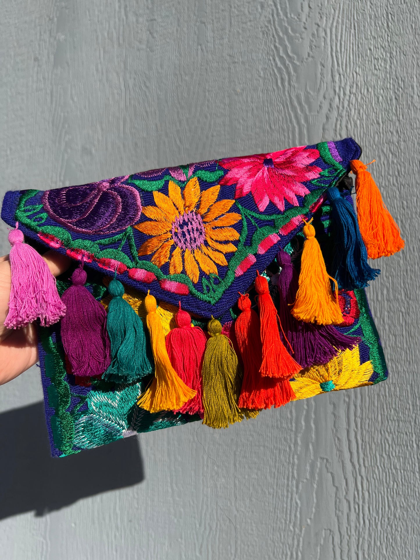 Florisita Embroidered Clutch