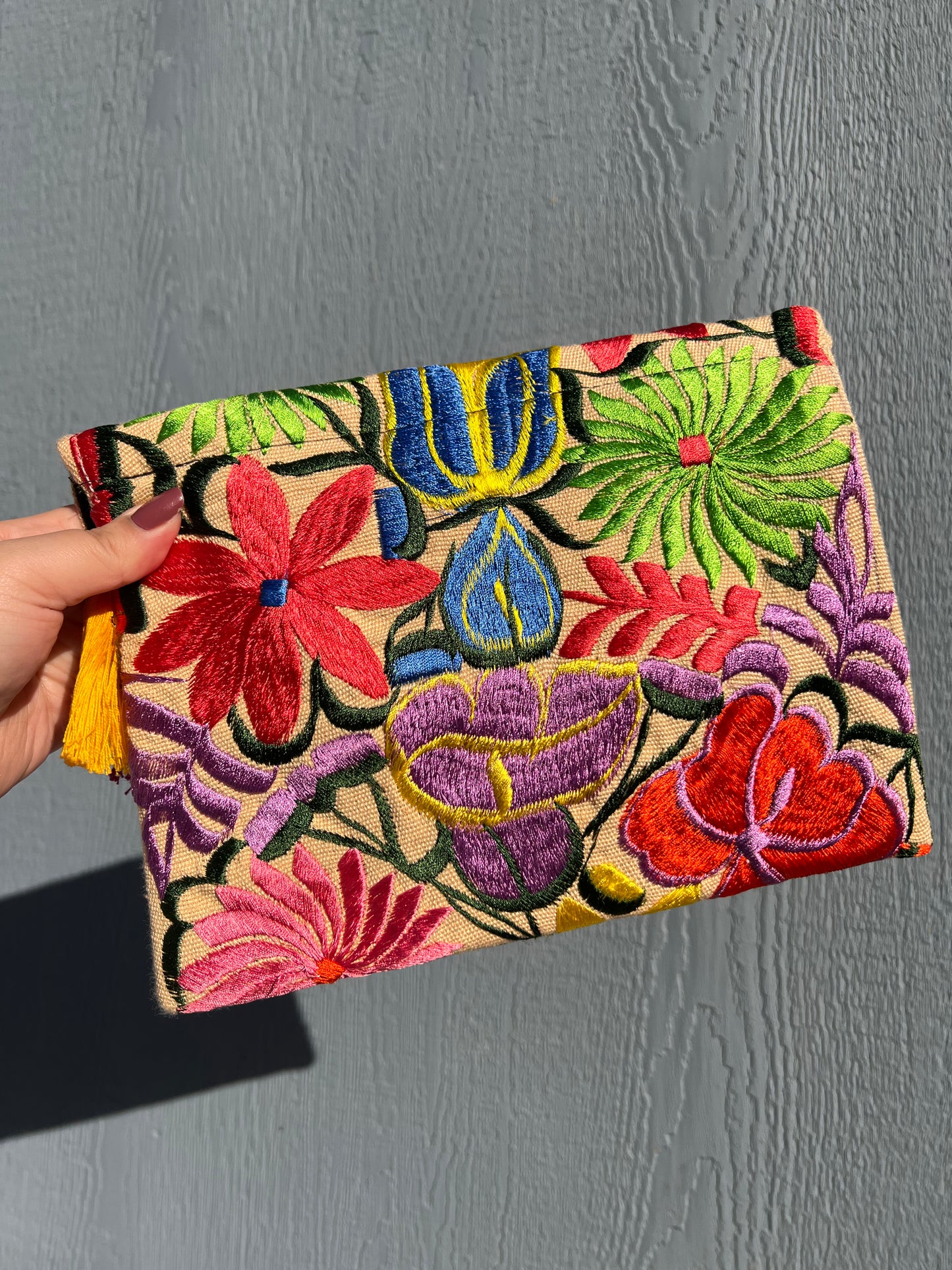 Florisita Embroidered Clutch