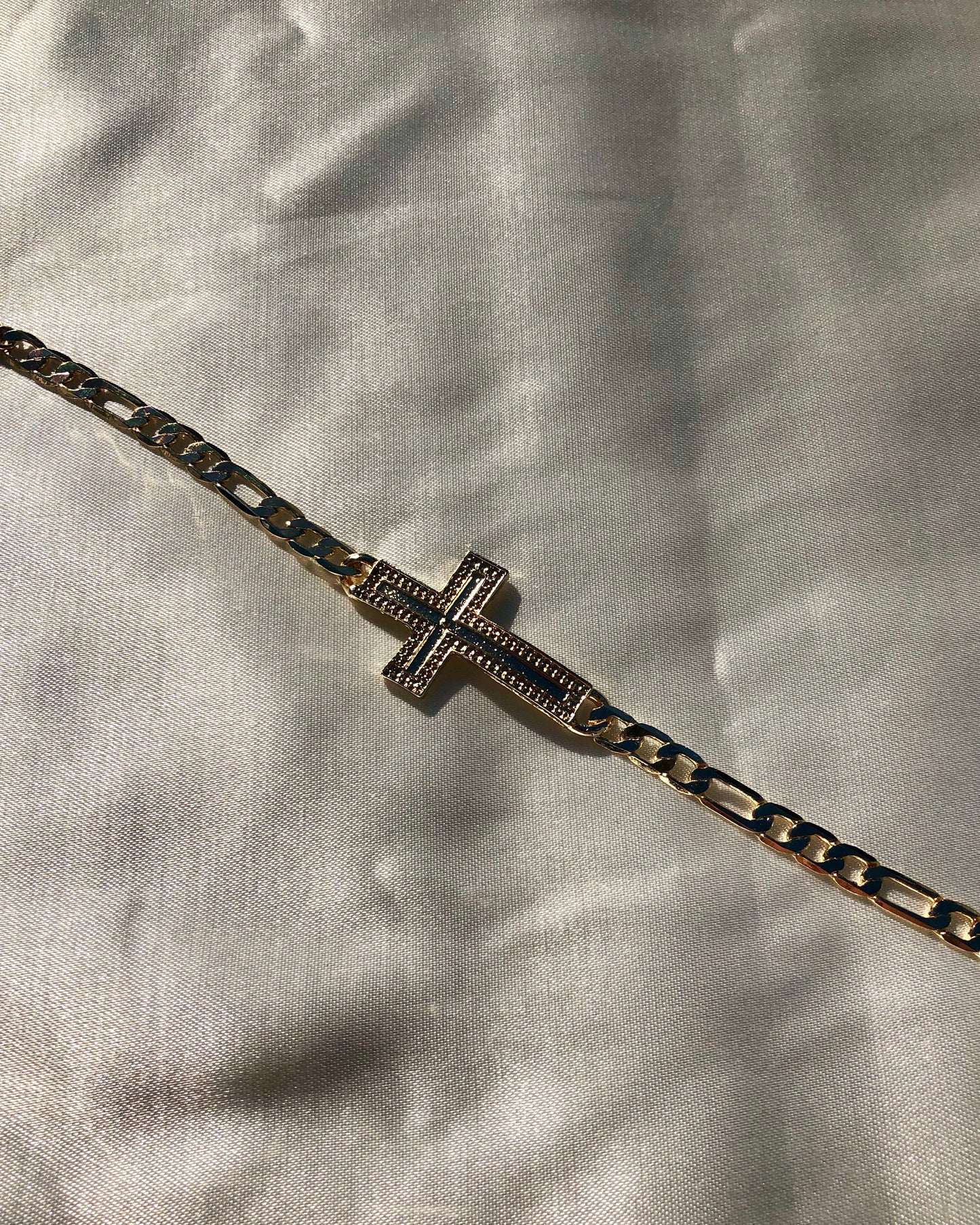 Gold Cross Bracelet - Latina Palace