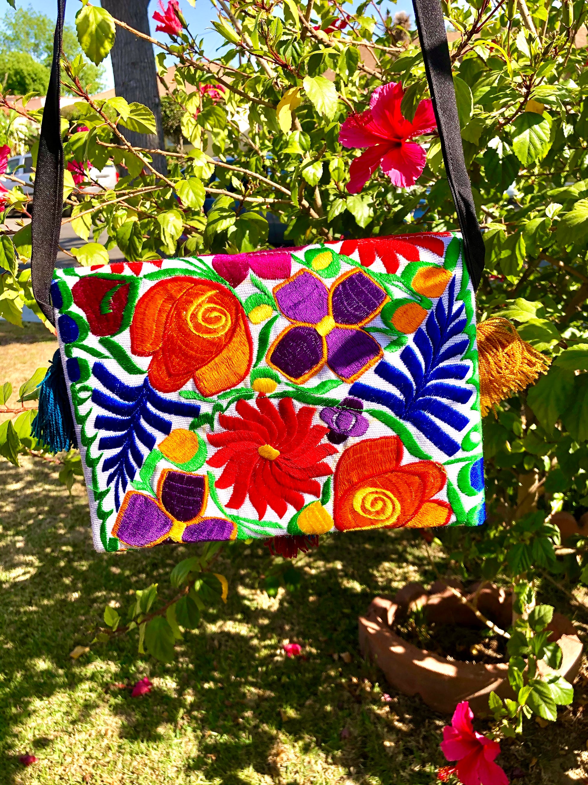 White embroidered purse - Latina Palace