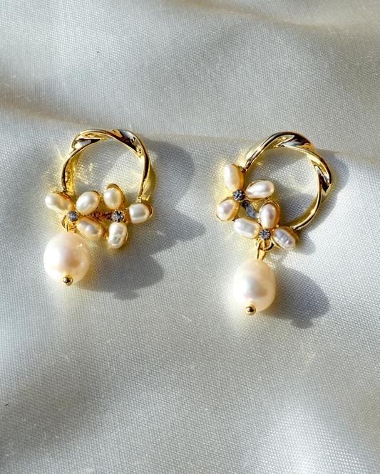 Flower Pearls Earrings - Latina Palace
