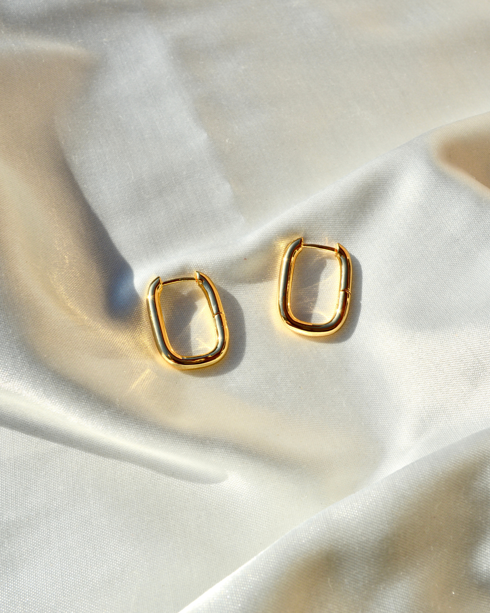 Gold Link Earrings - Latina Palace