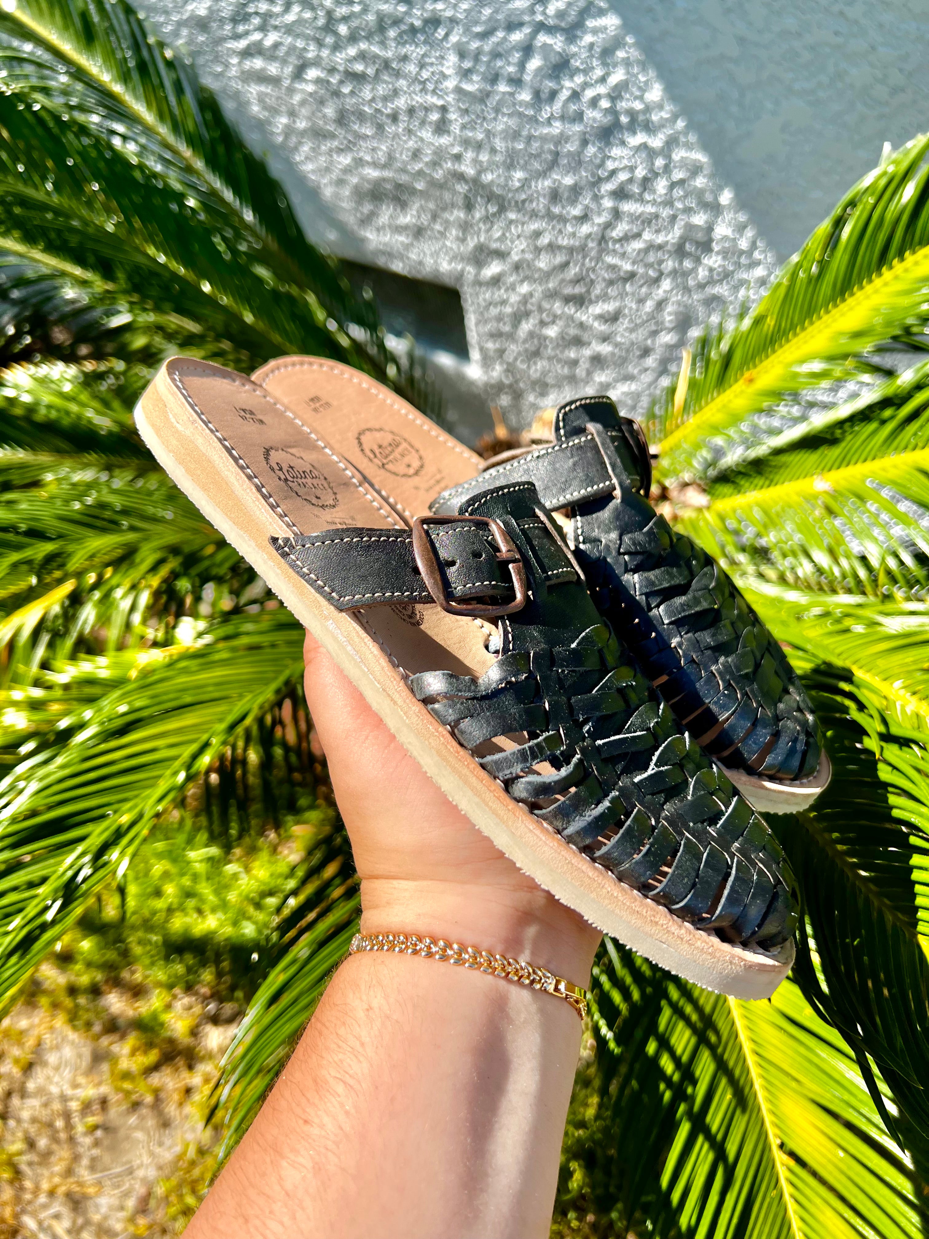 Black mexican outlet sandals