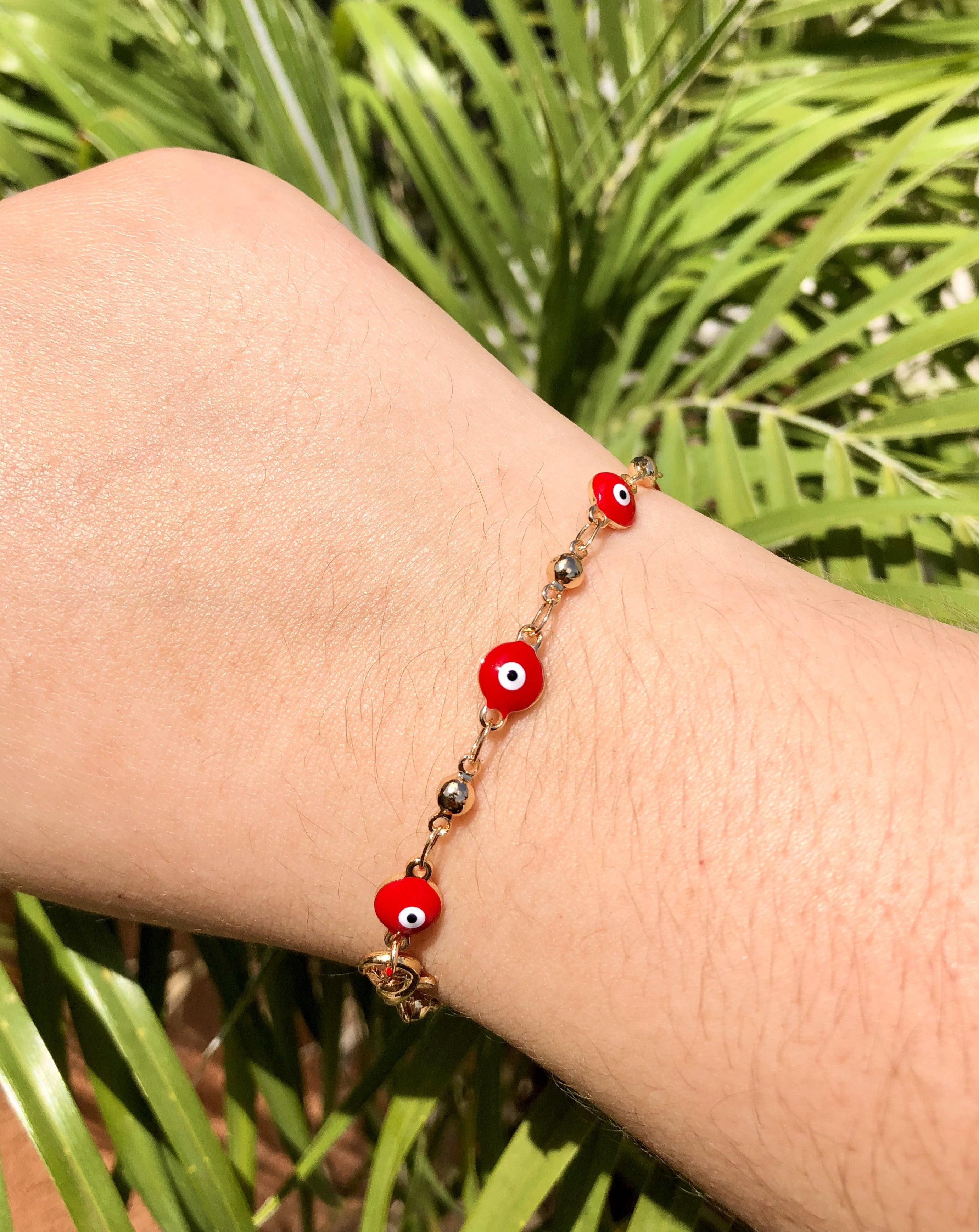 Red hot sale ojo bracelet