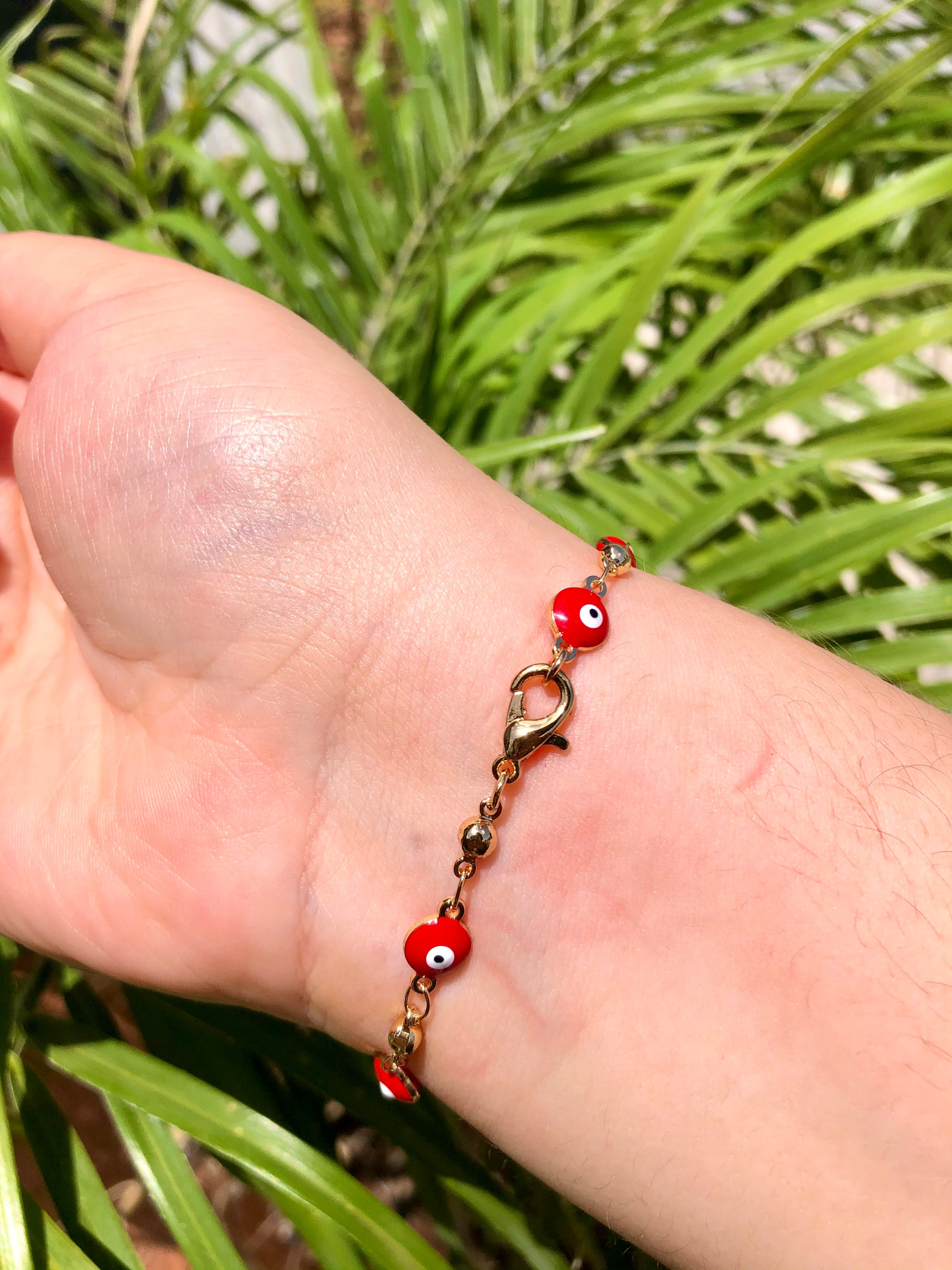 Red Ojo Bracelet – Latina Palace - Main Image